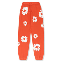 Laden Sie das Bild in den Galerie-Viewer, Denim Tears Cotton Wreath Sweatpants Orange